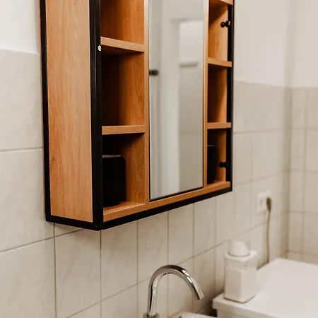 5 Bett-wohnung In Guter Lage Von Apartament *