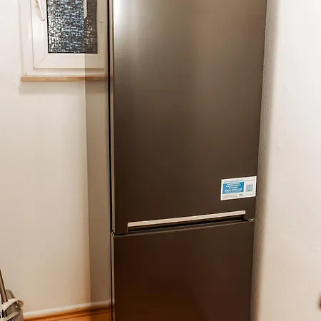דירה 5 Bett-wohnung In Guter Lage Von גיילנקירכן