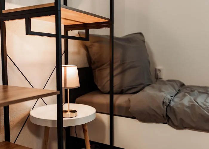 5 Bett-wohnung In Guter Lage Von