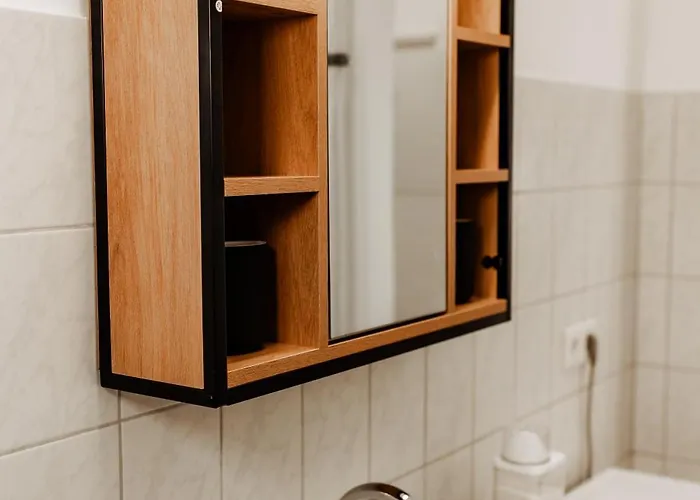 5 Bett-wohnung In Guter Lage Von Appartement *